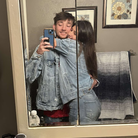 Meet your Posher, Emma - Picture 1 of 1